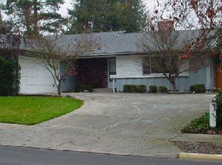 243 White Oak Rd, Medford, OR 97504