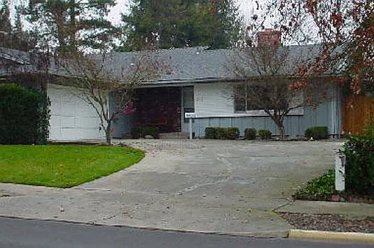 243 White Oak Rd photo 1