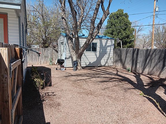 4th image of 502 N Mesquite St