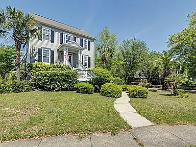 4 bed, 2.5 bath, 2100 sqft, $5,800 — Photo 1