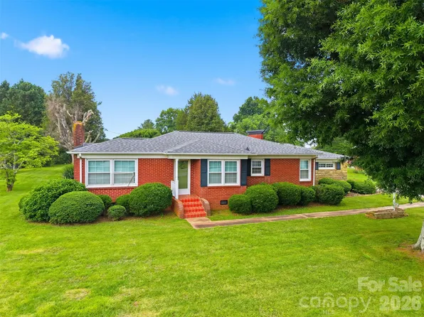 3631 Taylorsville Hwy, Statesville, NC 28625