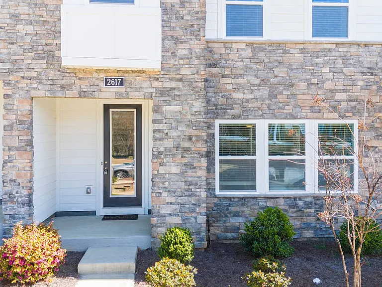 2617 Ensemble Ct — Photo 3