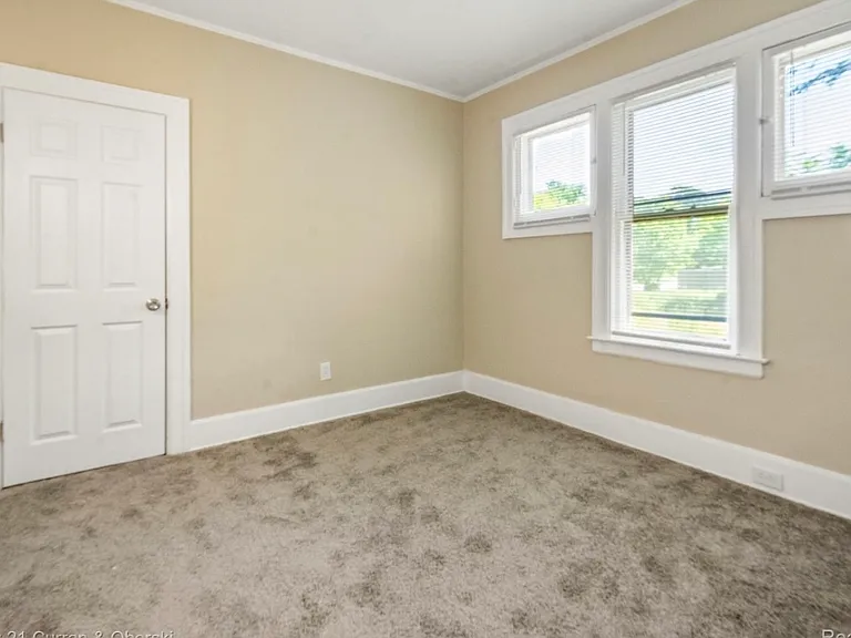 485 Philip Ave — Photo 10