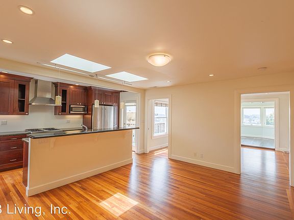 4th image of 2707 Jackson St APT 04