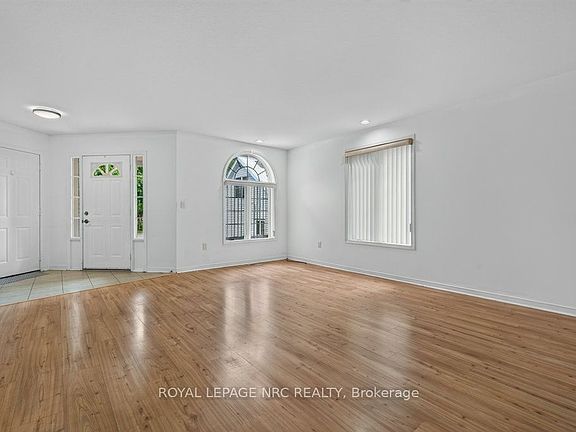 3rd image of 49 Balsam St