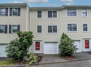 132 Clearview Ct #132, Derby, CT 06418
