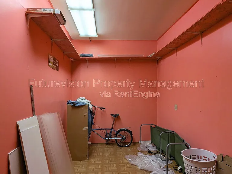 825 W Jefferson St — Photo 7