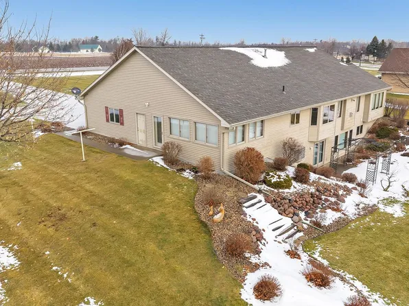 4207 Lost Dauphin Rd, De Pere, WI 54115
