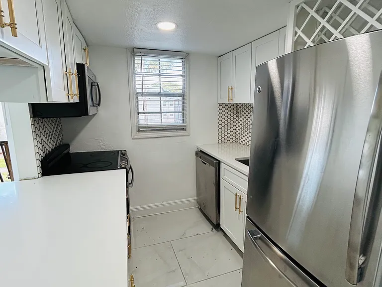2787 L B McLeod Rd #D — Photo 8