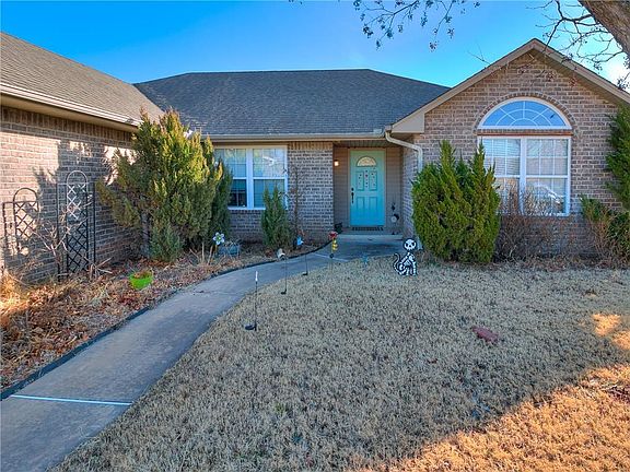 2nd image of 800 Tilghman Dr