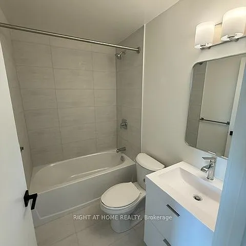 33 Erie Ave #811 — Photo 19