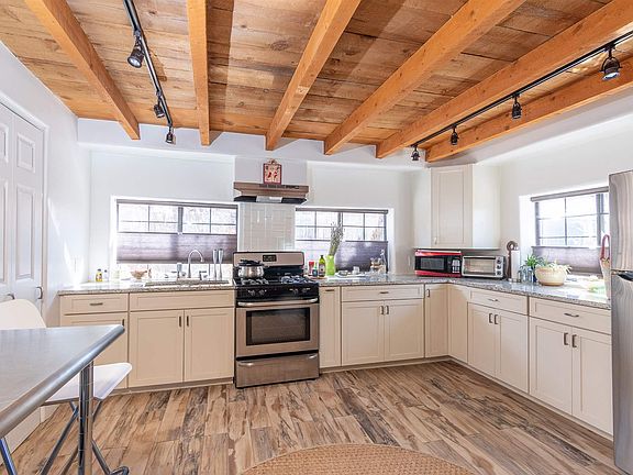 3rd image of 515 Camino Cabra