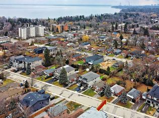 32 Pine Ave N, Mississauga, ON L5H2P8