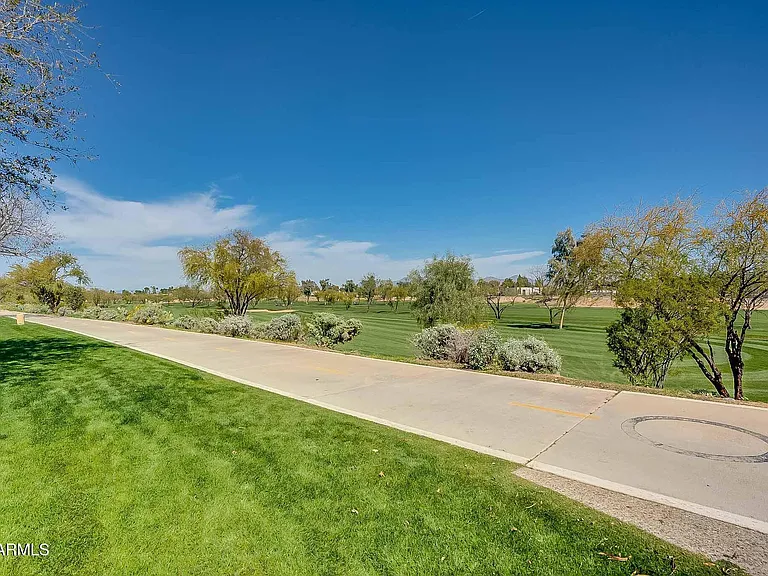 7906 E Keim Dr — Photo 53