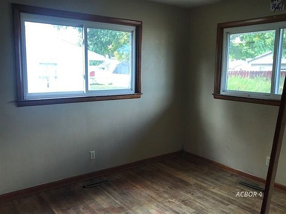 5th image of 131 Riverview Dr