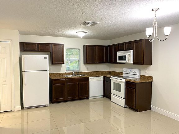 5th image of 243 Emory Pl #1