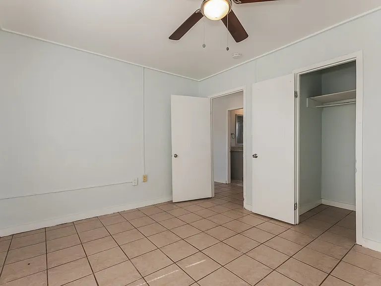 315-D Streetunit #2 — Photo 12