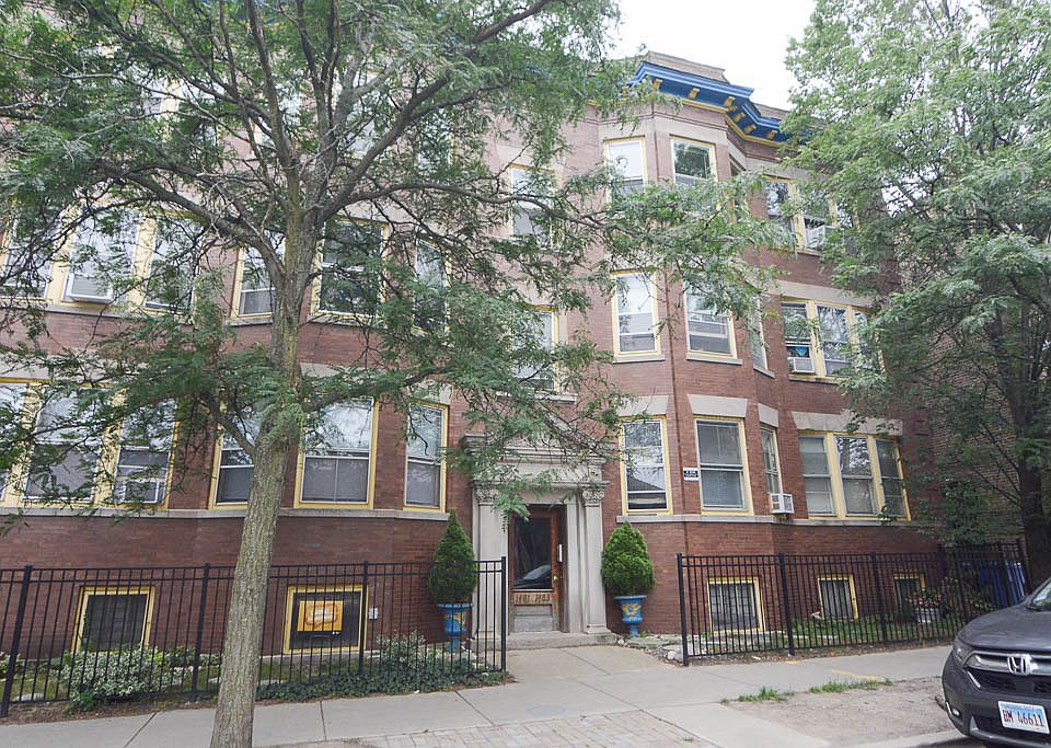 1st image of 1483 W Farragut Ave #2
