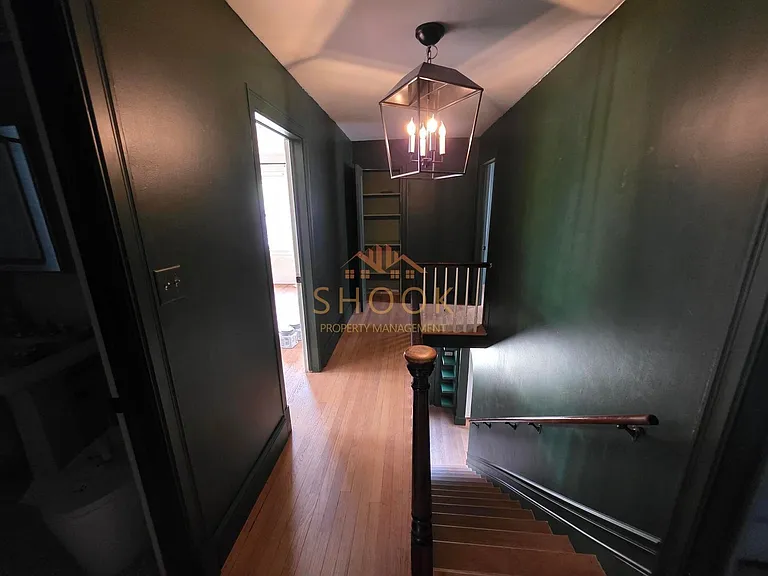 914 Vine St — Photo 16