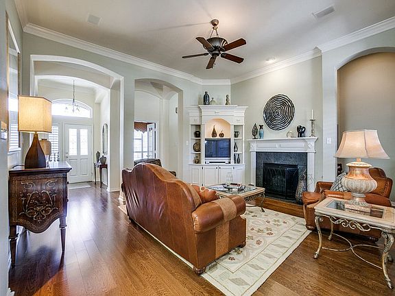 2nd image of 5713 Harbor Town Dr