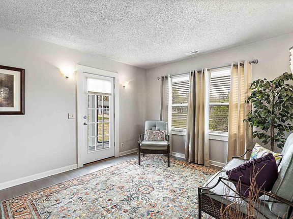 5th image of 3415 N Elm St