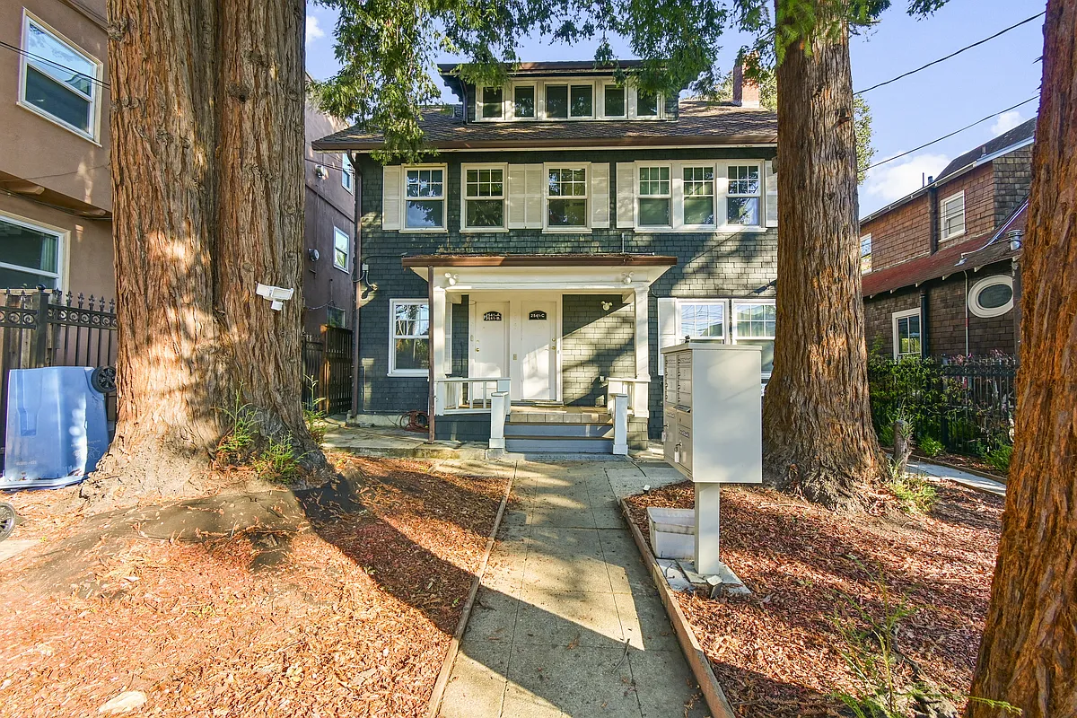 Building Photo - 2541-2543 Piedmont Ave