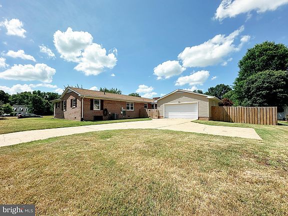5th image of 317 Beechnut St
