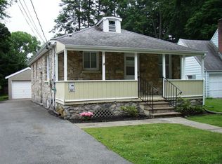 61 Parkwood Blvd, Poughkeepsie, NY 12603
