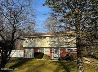 47 Bridle Path, Albany, NY 12205