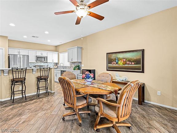 5th image of 4830 Lorenzo Way