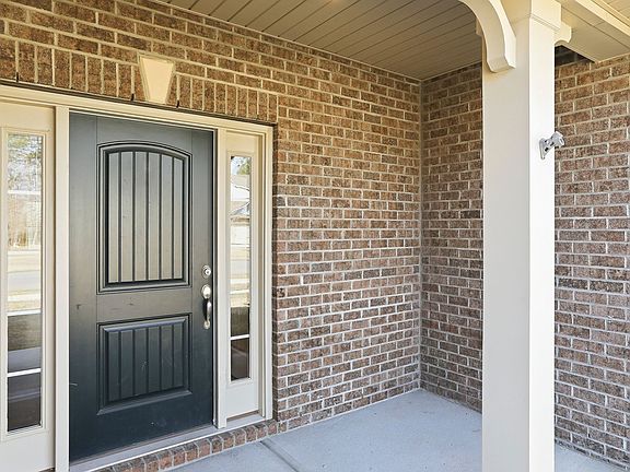 4th image of 52 Woodwater Cir