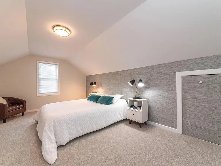 1647 Sylvan Ave SE — Photo 12
