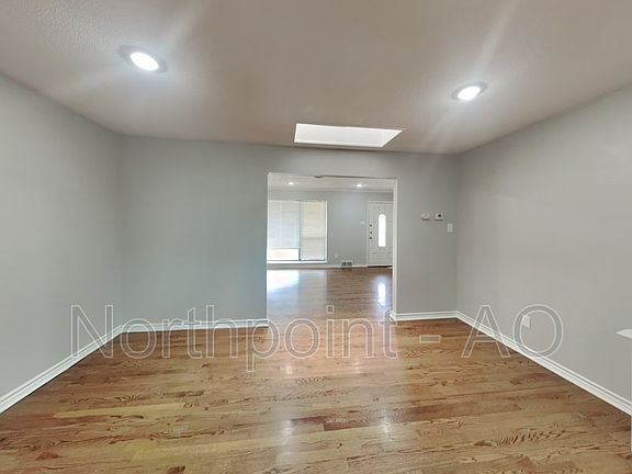 5th image of 3328 Kinkaid Dr