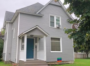 236 W 2nd St #B, New Richmond, WI 54017