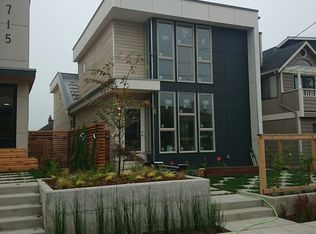 709 N 77th St, Seattle, WA 98103