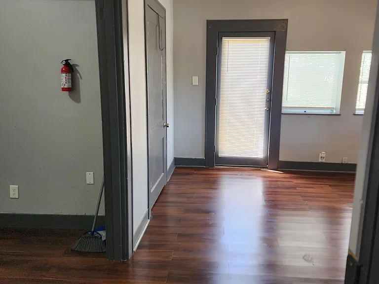 804 N Lancaster Ave #3 — Photo 19