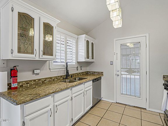 4th image of 12119 Tower Hill Dr