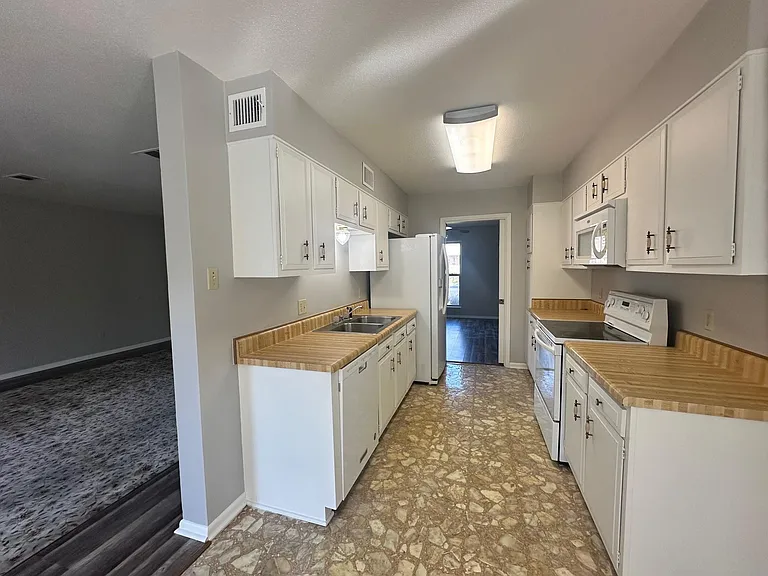 6632 Marshall Place Dr — Photo 7