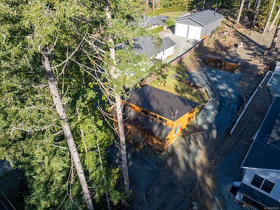 2nd image of 2165 Renfrew Rd