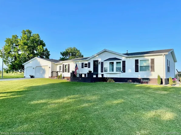 3758 Cedar Run Rd, Cass City, MI 48726