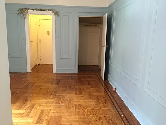 Rented by Edward Gugenheim, LREB | media 9