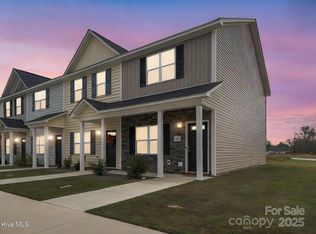 100 Jayden Dr E, Jacksonville, NC 28546