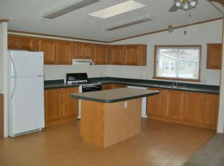 36 Carmell St, Belleville, MI