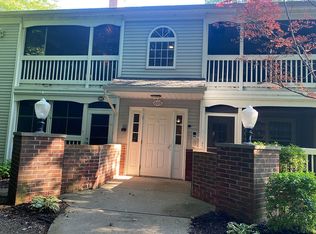609 Curzon Ct APT 204, Howell, MI 48843