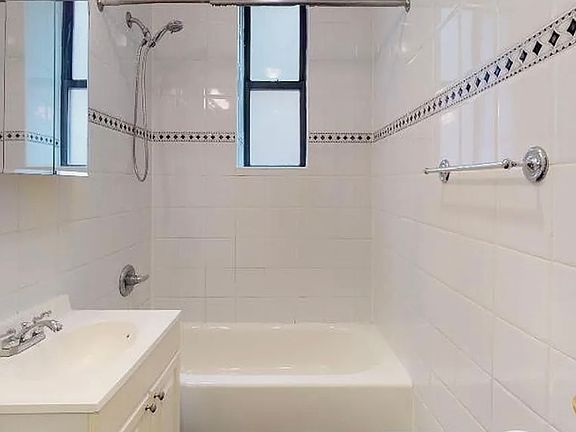 5th image of 3679 Broadway Unit 7A