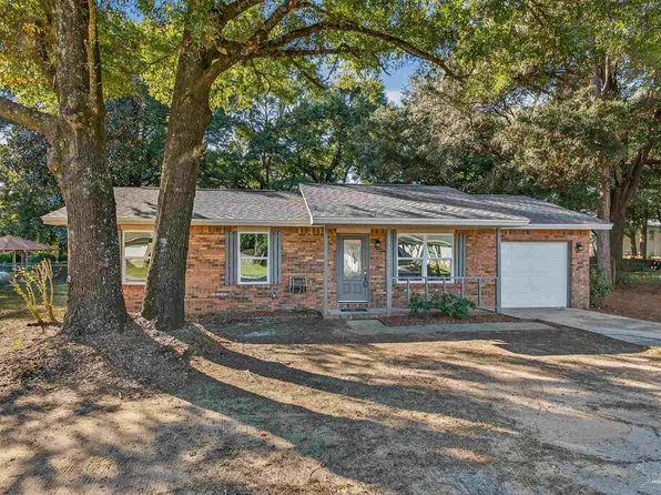 6439 Kennington Cir, Milton, FL 32570