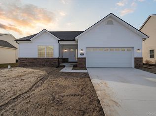 2025 Carson Ln, Monroe, MI 48162