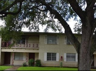1867 Florida Dr, Seabrook, TX 77586