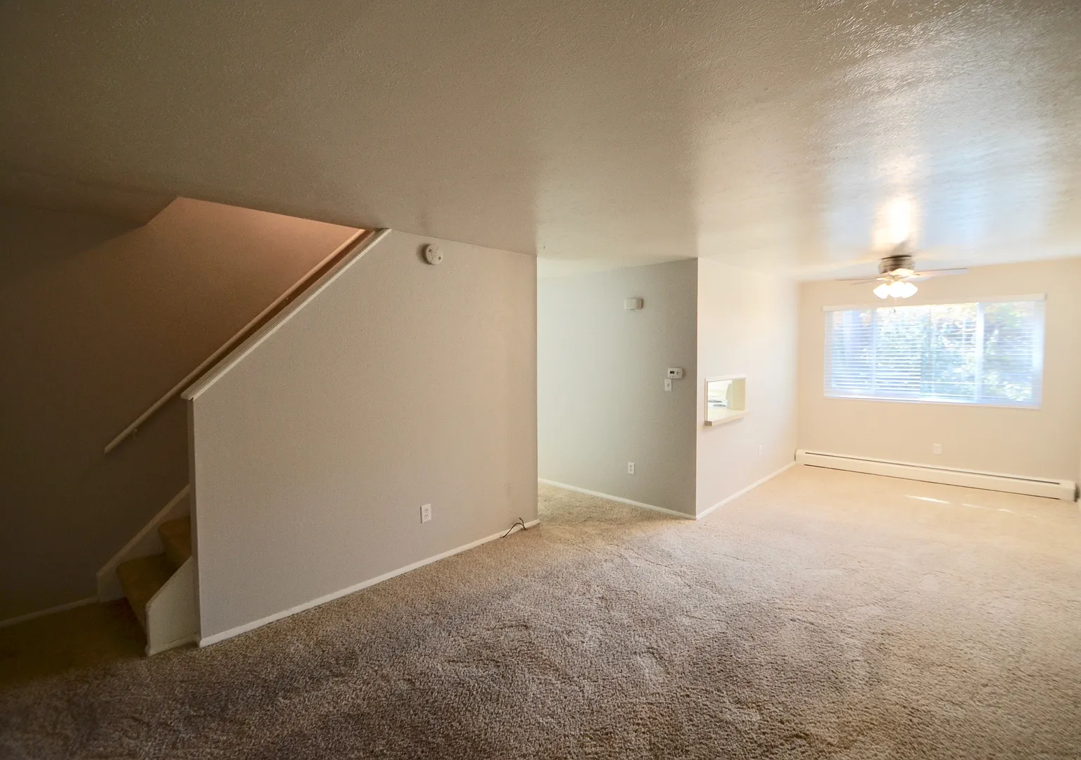 5705 S Pearl St — Photo 1