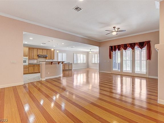 2nd image of 10023 Hollenbeck St